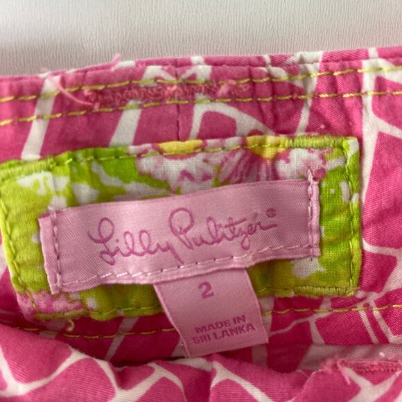 Lilly Pulitzer Resort Fit Geo Pattern High Waisted Casual Short Size 2 - Picture 3 of 8